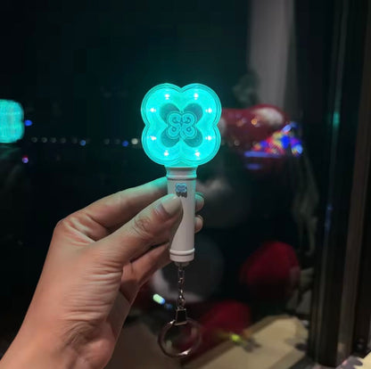 Hearts2Hearts Lightstick Keychain [MINI]